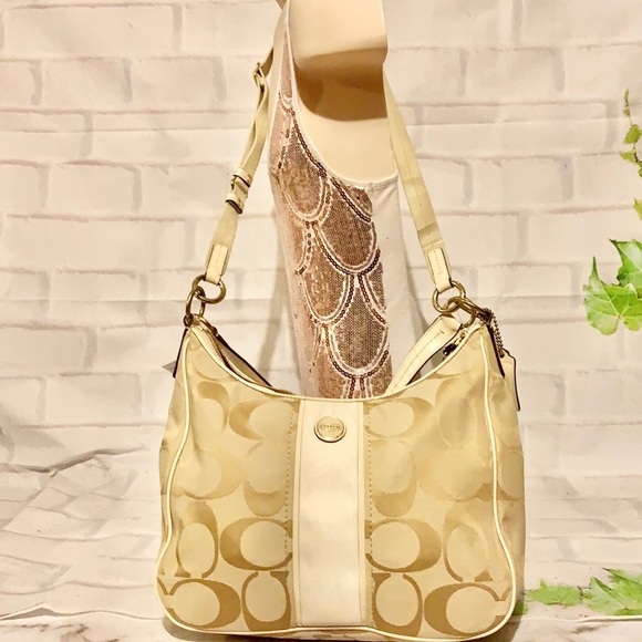 🌻 COACH F21873 🌻 LIGHT KHAKI WHITE SIGNATURE LOGO CONVERTIBLE HOBO MSRP $388 - Picture 2 of 9